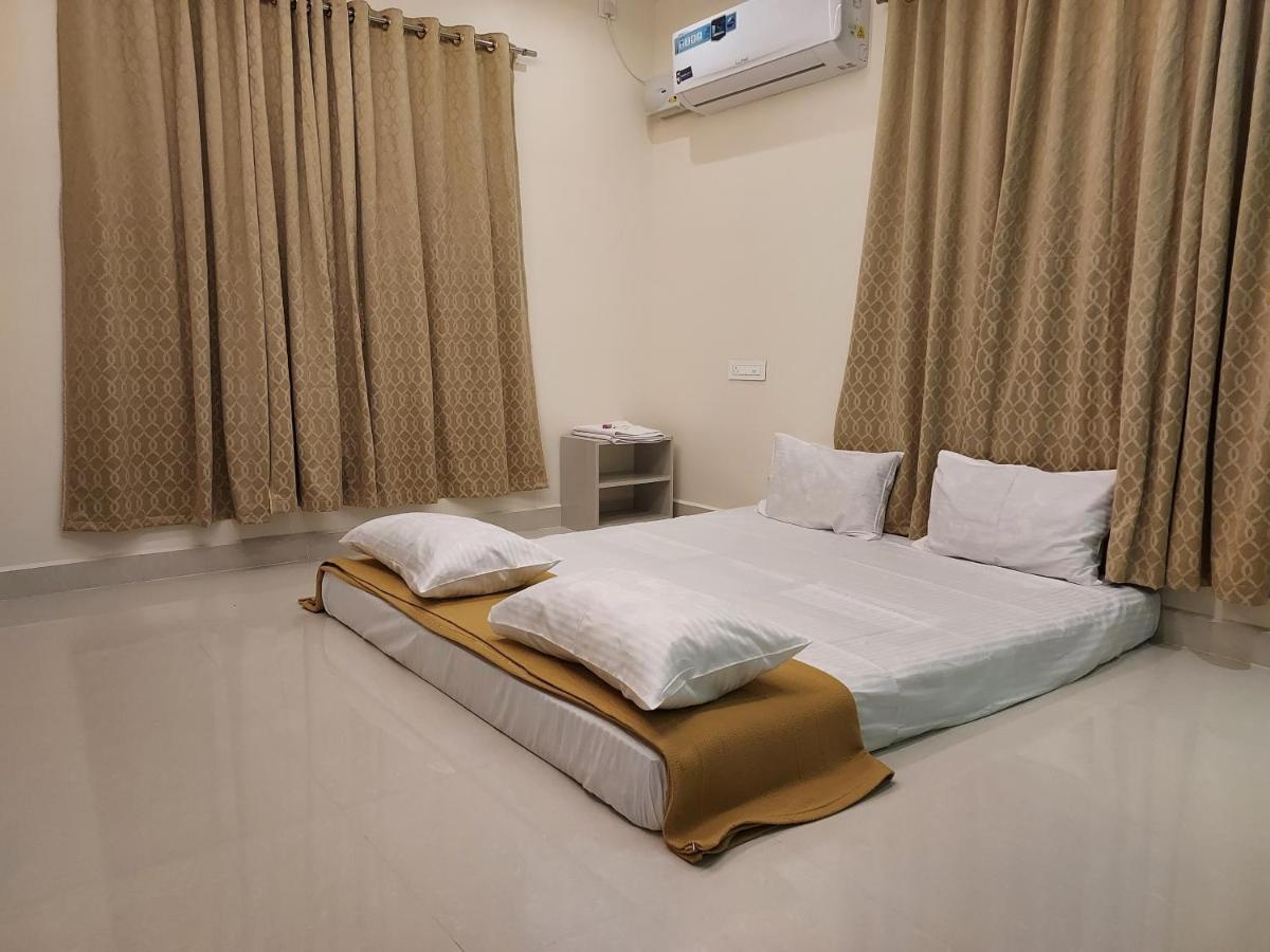 Srirangam Service Apartment Tiruchirappalli Экстерьер фото