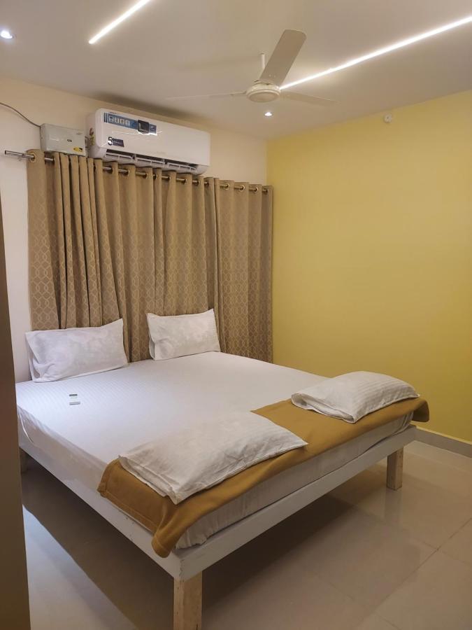 Srirangam Service Apartment Tiruchirappalli Экстерьер фото