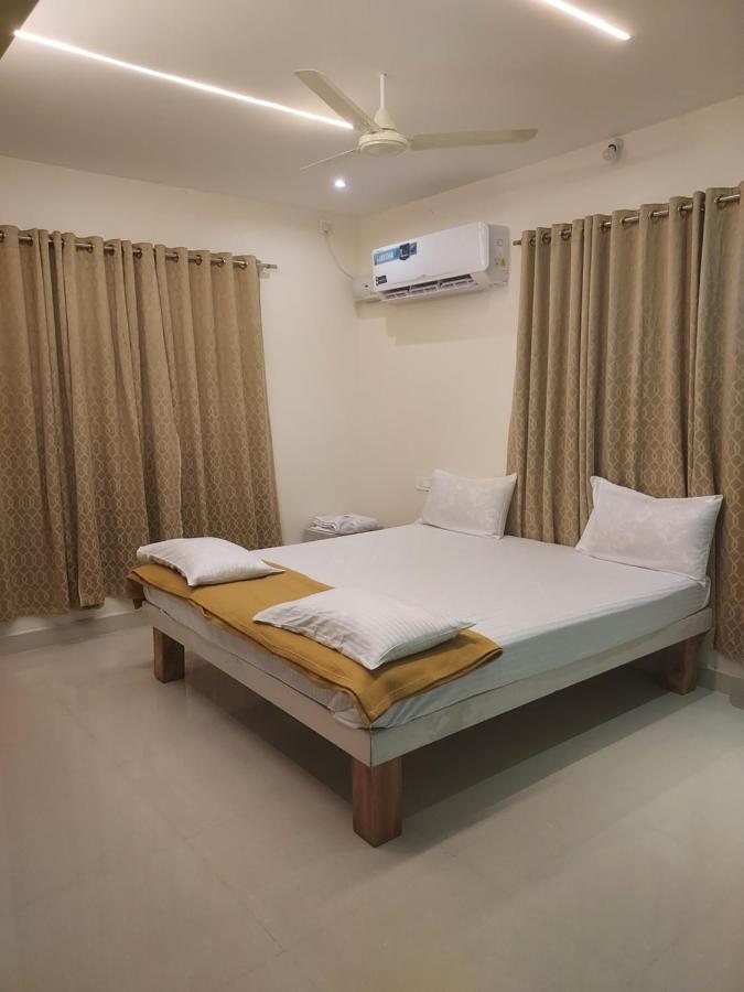Srirangam Service Apartment Tiruchirappalli Экстерьер фото