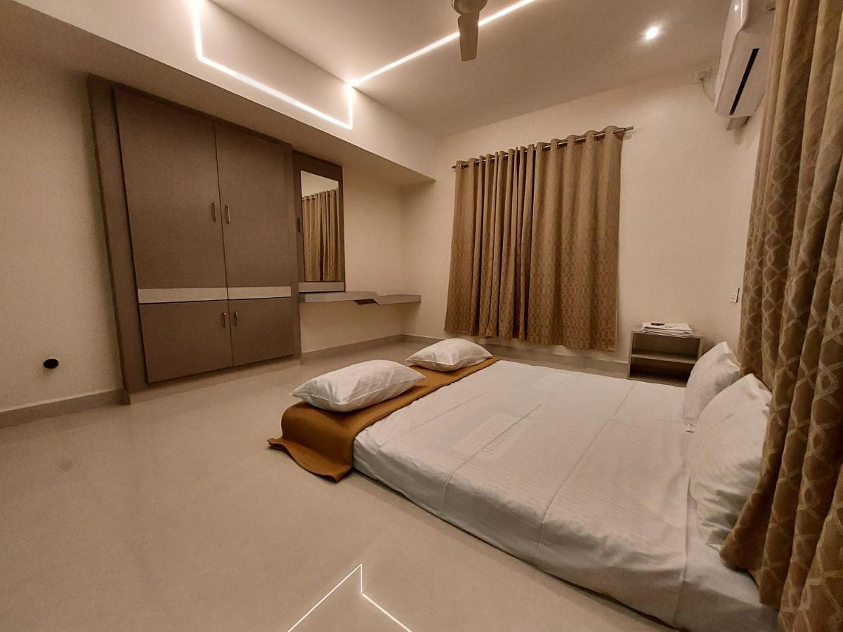 Srirangam Service Apartment Tiruchirappalli Экстерьер фото