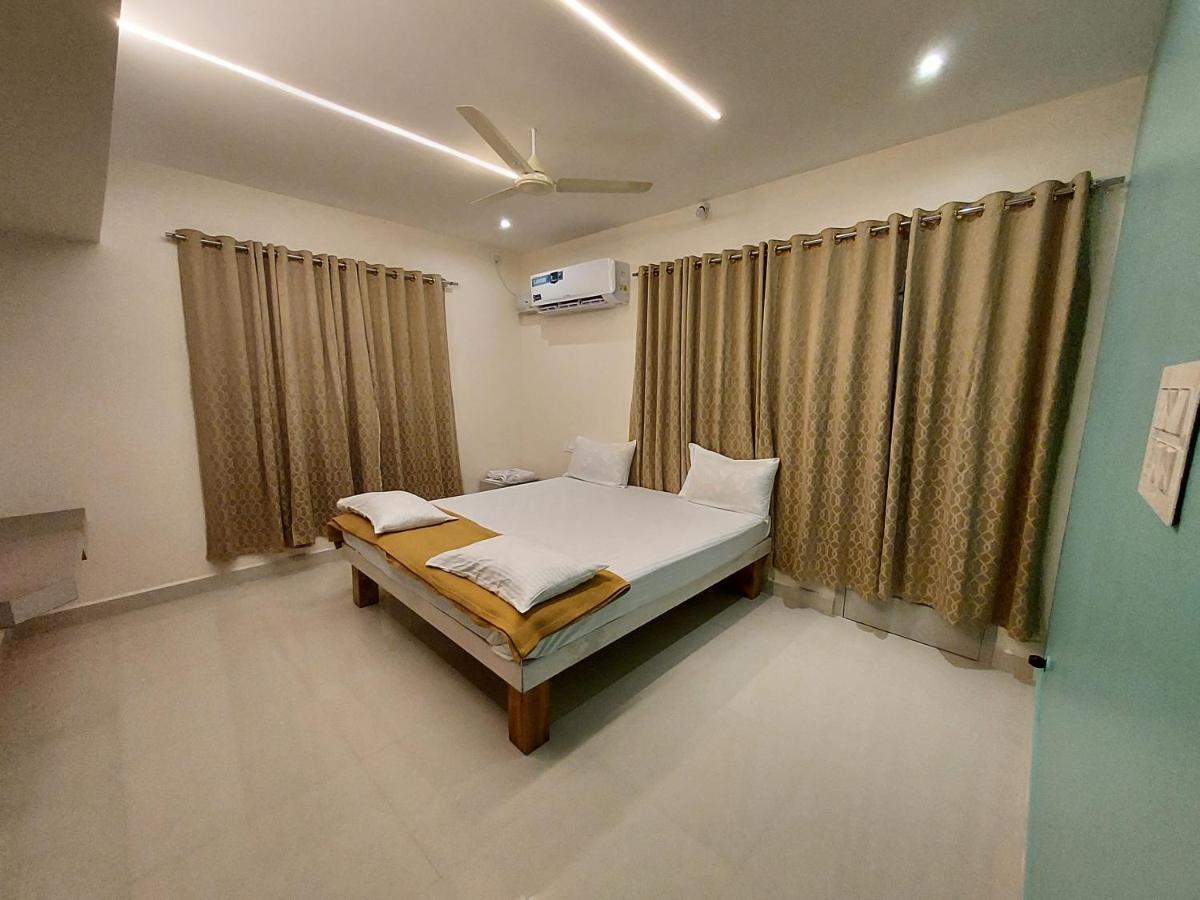 Srirangam Service Apartment Tiruchirappalli Экстерьер фото