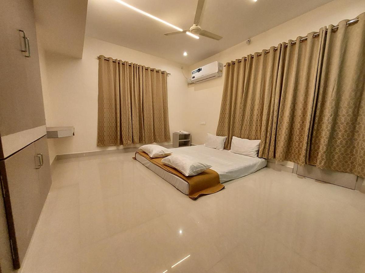 Srirangam Service Apartment Tiruchirappalli Экстерьер фото