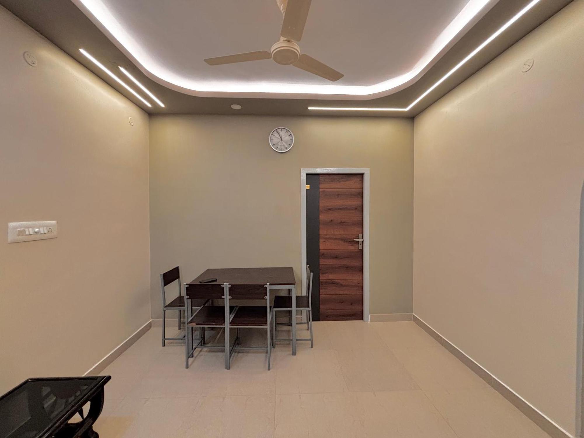 Srirangam Service Apartment Tiruchirappalli Экстерьер фото